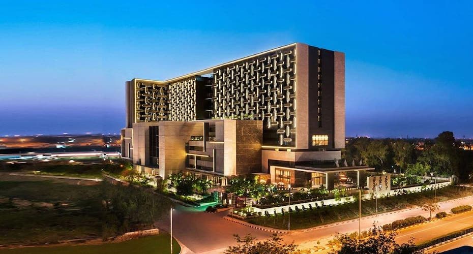 The Leela Ambience Convention Hotel Delhi New Delhi Price Reviews Photos And Address 